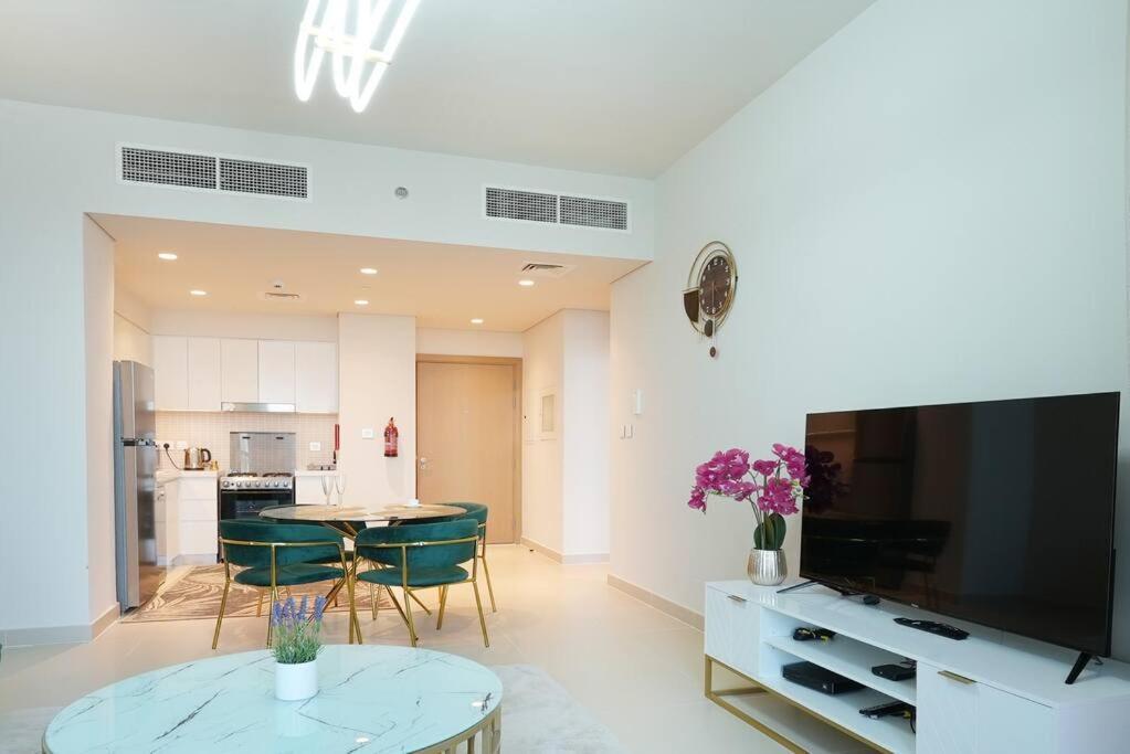 Brown Stone Creek Apartment Dubai